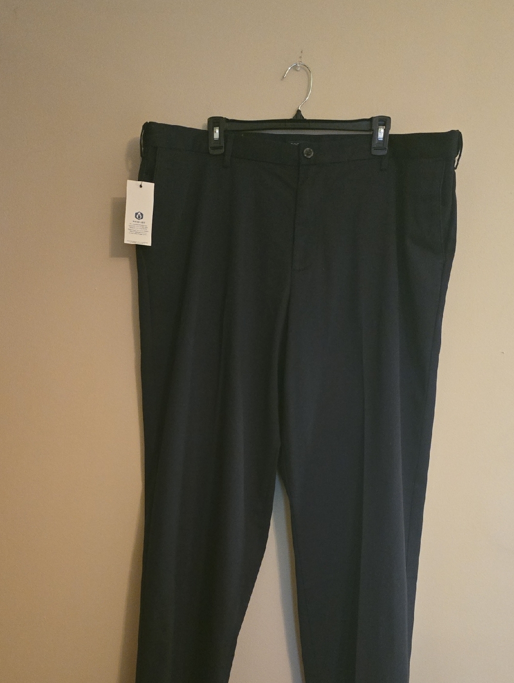 New Dockers Men's Size 42x32 Navy Khaki Straight Relaxed Fit‎ Pants